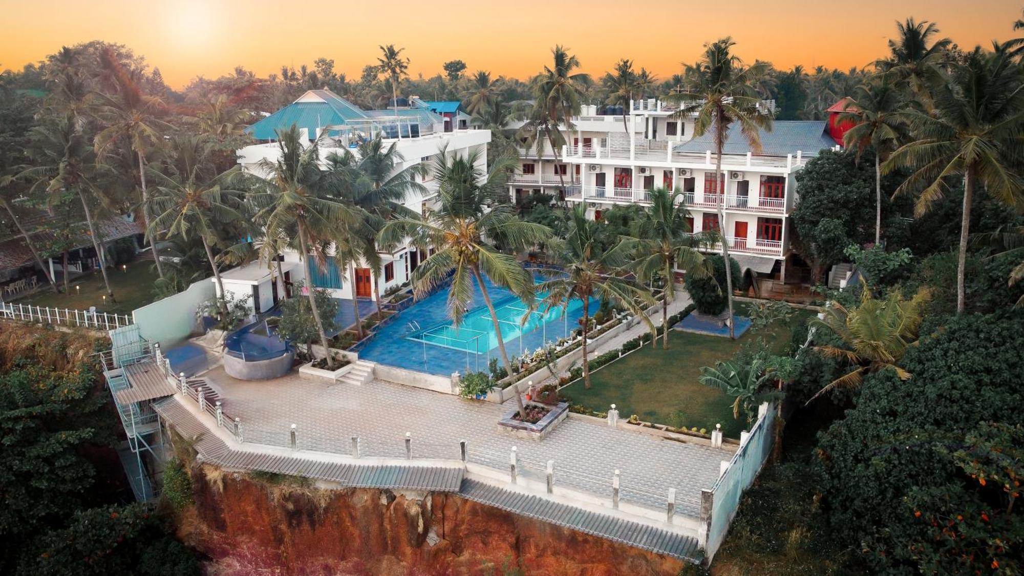 Skylar Seaview Beach Resort & Ayurveda Varkala Exterior photo