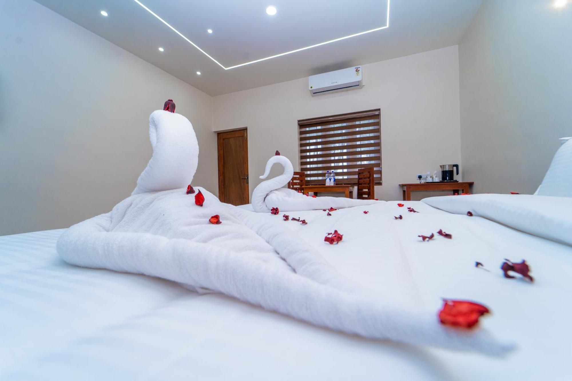Skylar Seaview Beach Resort & Ayurveda Varkala Exterior photo